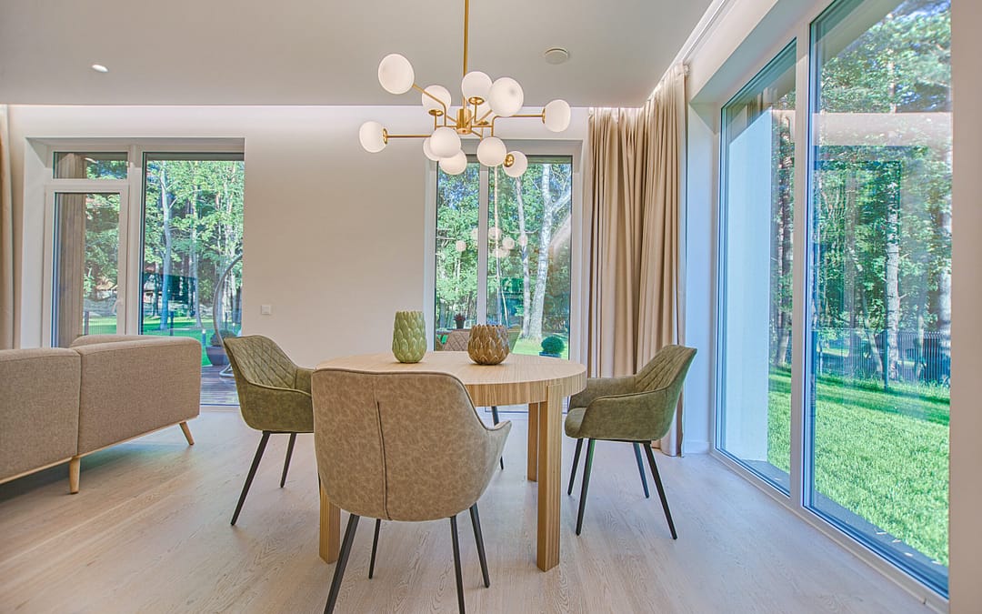 Spring Cleaning Windows: How to Deep Clean Your Home or Business Windows