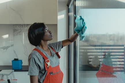 What Do Professional Window Cleaners Use on Hard Water Stains? What Do Professional Window Cleaners Use on Hard Water Stains?