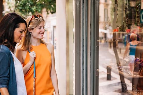 How Often Should Retail Stores Schedule Window Cleaning? How Often Should Retail Stores Schedule Window Cleaning?